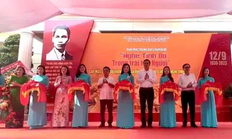 Nghệ An: Khai mạc trưng bày chuyên đề “Nghệ Tĩnh đỏ trong trái tim Người”