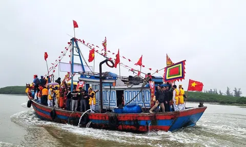 Đặc sắc lễ hội cầu ngư tại xã miền biển Diễn Bích