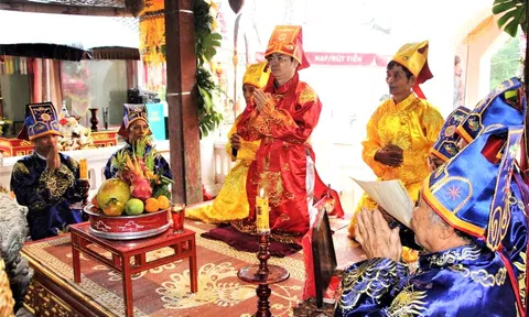 Lễ hội đền Bạch Mã: “Điển lễ quốc tế, quốc tạo”