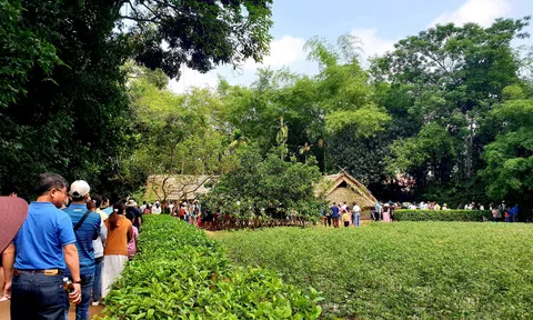 Nhiều hoạt động đặc sắc tại Lễ hội Làng Sen năm 2024