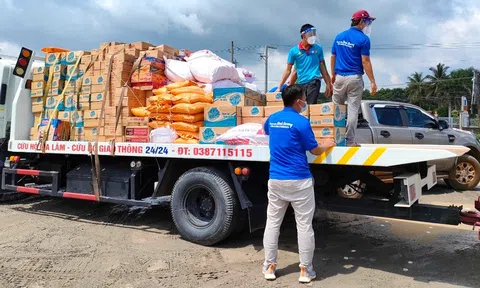 Kiều bào tại Úc gửi tặng 400 phần quà quê cho người dân gặp khó ở TP HCM