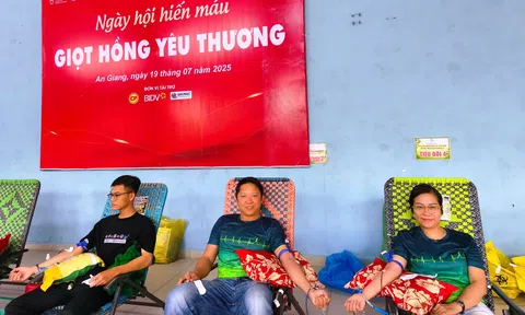 “Một giọt máu cho đi, một cuộc đời ở lại”: Ngày hội hiến máu tại An Giang