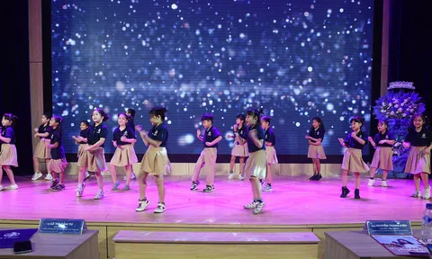 Trường liên cấp Thành phố Giáo dục Quốc tế - IEC Quảng Ngãi: Tuyên dương khen thưởng cho học sinh các khối năm học 2023 - 2024