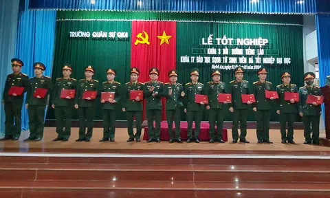 Trường Quân sự QK4 tổ chức Lễ tốt nghiệp bồi dưỡng tiếng Lào đối ngoại quốc phòng và Sỹ quan dự bị cho 65 đồng chí học viên