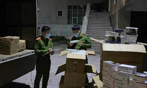Hà Tĩnh: Phát hiện số lượng lớn kit test nhanh Covid-19 không rõ nguồn gốc