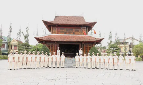 Hà Tĩnh: Báo công dâng Bác trước thềm Đại hội đại biểu Đoàn Thanh niên Công an tỉnh lần thứ XIII