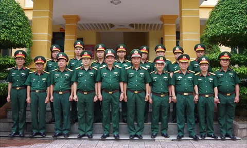Nghệ An: Trung tướng Ngô Minh Tiến kiểm tra tại Trường Quân sự Quân Khu 4