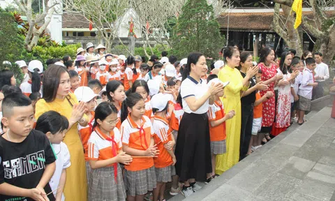 Về thăm đền thờ Uy Viễn tướng Công Nguyễn Công Trứ