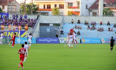 V.League 1-2023: Hồng Lĩnh Hà Tĩnh chia điểm với Câu lạc bộ Hà Nội trên sân nhà