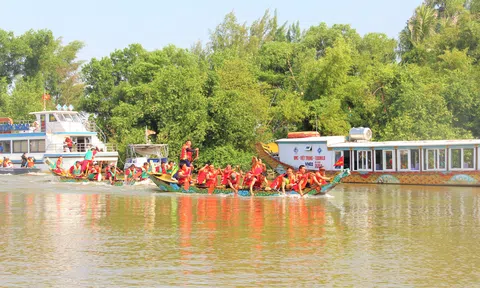 Hà Tĩnh: Đặc sắc hình ảnh tại lễ hội đua thuyền nam năm 2023