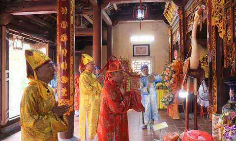 Hà Tĩnh: Long trọng tổ chức lễ giỗ 1.301 năm vua Mai Hắc Đế