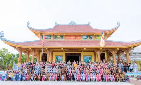 Hà Tĩnh: Bế mạc khóa tu mùa hè “Nơi con tìm về” tại chùa Phúc Linh