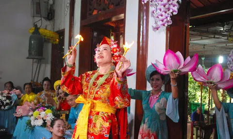 Hà Tĩnh: Giao lưu Văn hóa diễn xướng Chầu văn thực hành tín ngưỡng thờ Mẫu Tam Phủ của người Việt tại Đền Tam Lang