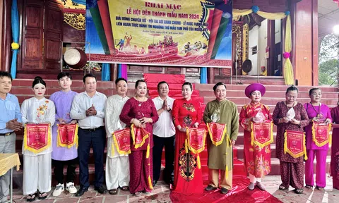 Hà Tĩnh: Khai mạc Chương trình liên hoan thực hành tín ngưỡng thờ mẫu Tam Phủ tại đền Thánh Mẫu, xã Xuân Lam