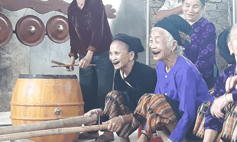 Nhảy sạp lễ Khai Hạ người Thái ở Nghệ An