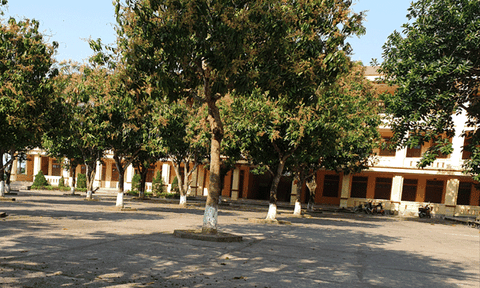 Nghệ An: Nhà trường tự ý cho học sinh nghỉ học để ăn rằm?