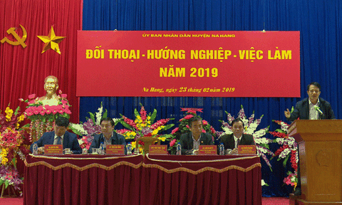 Na Hang tư vấn, định hướng nghề nghiệp cho học sinh