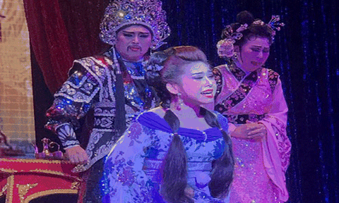 Hậu duệ tuồng cổ Huỳnh Long giữ sàn diễn sáng đèn