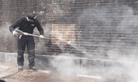 Làm sạch Ngọ Môn - Đại nội Huế có phản cảm? 