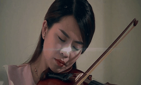 Ruby máu hé lộ những lát cắt đầu tiên