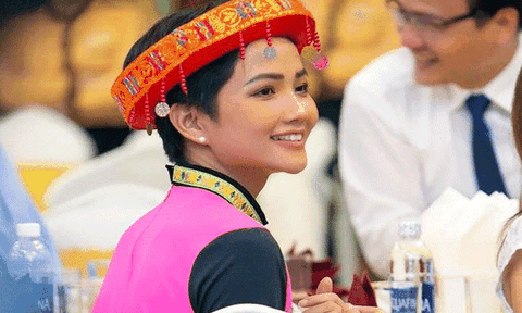 H’Hen Niê chia sẻ tình yêu dành cho hoạt động tình nguyện 