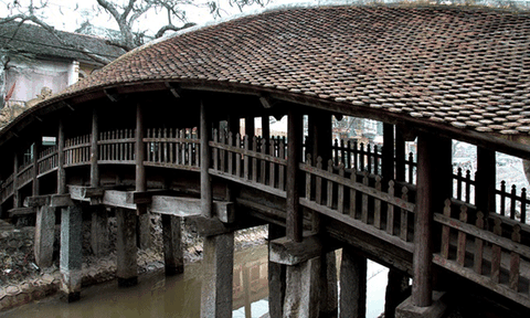 Cầu Ngói chợ Lương một trong 3 cầu ngói đẹp nhất Việt Nam