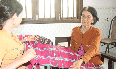 Bảo tồn trang phục truyền thống các dân tộc