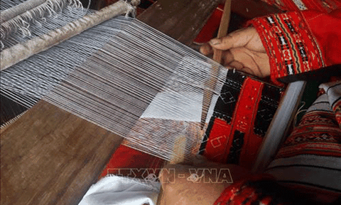 Bảo tồn nghề dệt thổ cẩm của người Pà Thẻn 