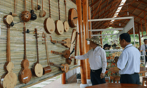 Lễ hội tôn vinh cây dừa quê hương