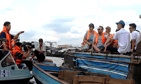 “Giữ chân” thương hồ chợ nổi Cái Răng