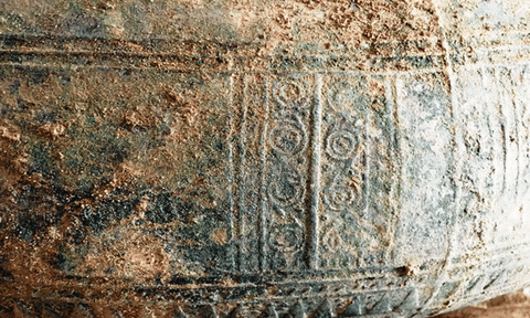 Tìm thấy trống đồng cổ tại Lào Cai