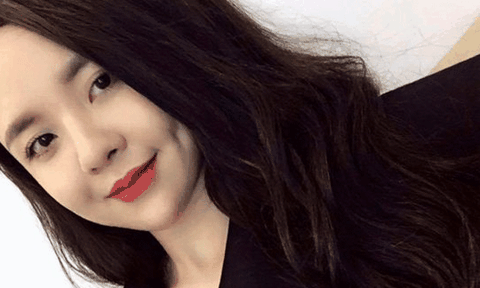 Vẻ đẹp của hot mom hầu đồng Phú Thọ "đốn tim" cư dân mạng