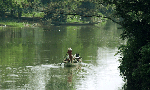Dòng sông mùa Xuân
