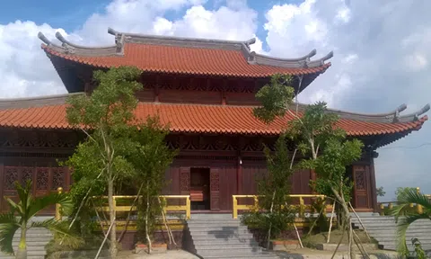 Về miền Tây ngắm Nhà thờ dòng tộc Việt Nam đầu tiên