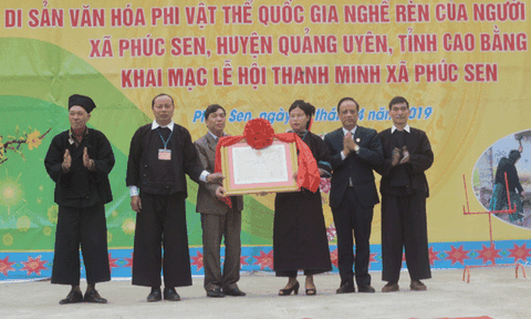 Tôn vinh giá trị nghề rèn của người Nùng An