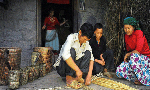 Tạo sinh kế từ các làng nghề truyền thống