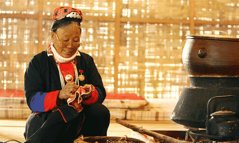 Nghệ nhân Bàn Thị Vinh và những di sản văn hóa của người Dao Thanh Y