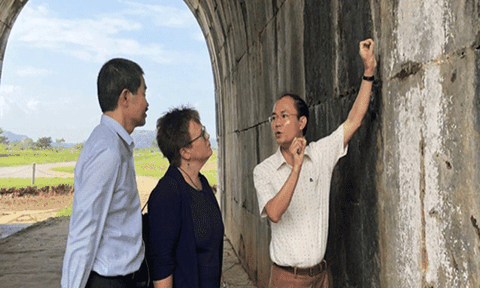 Tu sửa mái vòm và bảo tồn cổng thành phía Nam Thành Nhà Hồ