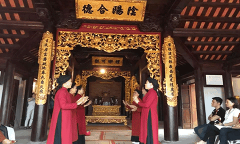 Hát xoan làng cổ dịp Lễ giỗ tổ Hùng Vương