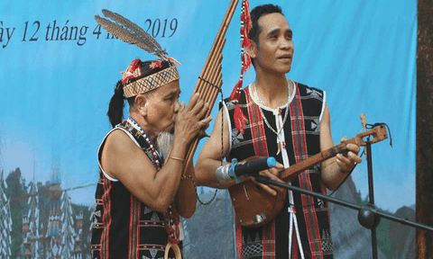 Lắng đọng không gian văn hóa Cơ Tu