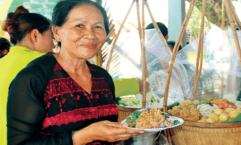 Người giữ lửa nghề bánh truyền thống