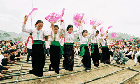 Đặc sắc nghệ thuật xòe Thái