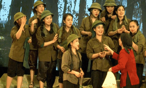 Công diễn vở "Hoa lửa Truông Bồn" tại TP HCM 