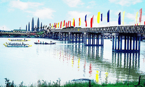 Tháng tư ở đôi bờ Hiền Lương - Bến Hải