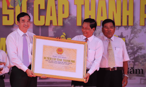 Trao Bằng Di tích Lịch sử cho Căn cứ lõm cách mạng B1 Hồng Phước