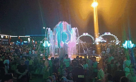 Cửa Lò chật kín du khách trong ngày khai hội Du lịch biển