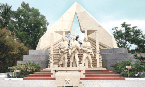 Tìm hiểu lịch sử qua những “địa chỉ đỏ” 