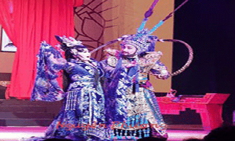 Sân khấu cải lương tuồng cổ hút khách 