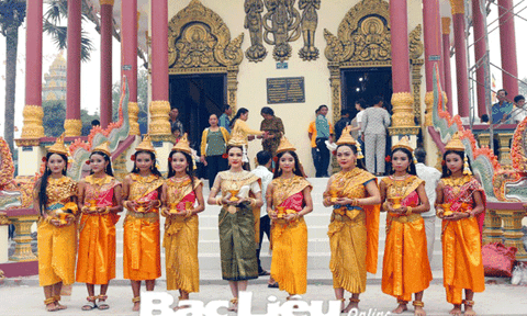 Bảo tồn trang phục truyền thống của đồng bào dân tộc: Vấn đề cấp thiết