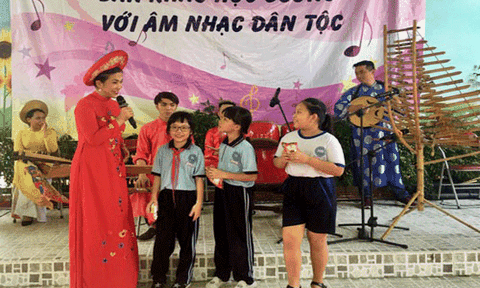 Nỗ lực đưa nhạc truyền thống vào trường học 